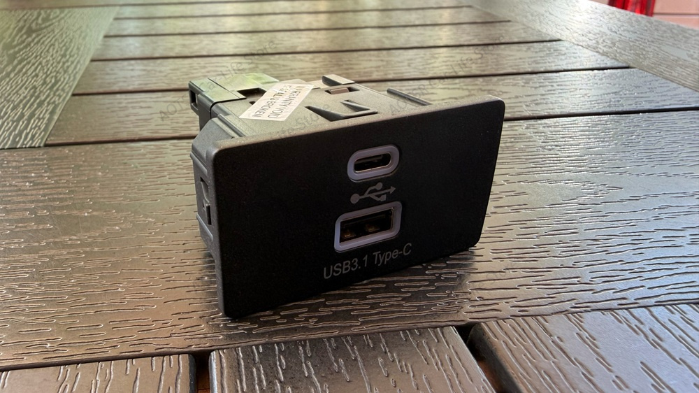 محول لاسلكي لـ CarPlay وAndroi - مراجعة Usb Hub Type C وسعره